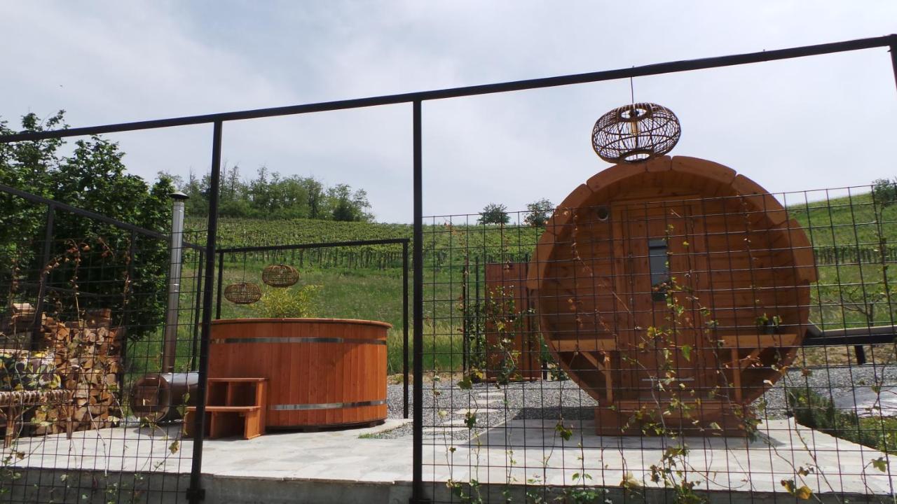 Sotto La Vigna Charm Stay Adults Only Vacation Suite Montegrosso dʼAsti Extérieur photo