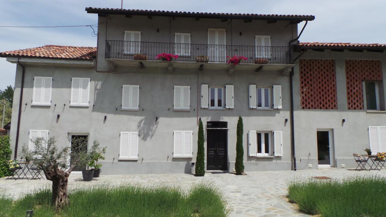 Sotto La Vigna Charm Stay Adults Only Vacation Suite Montegrosso dʼAsti Extérieur photo